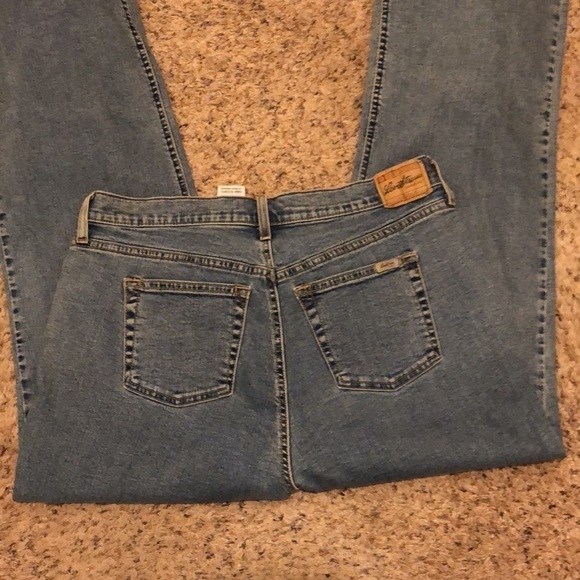 𝅺Woman’s Levi Strauss Signature Stretch Mid rise bootcut jeans size 16W Short - Picture 5 of 8